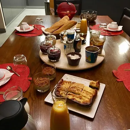 Au Chant Du Riou Bed & Breakfast